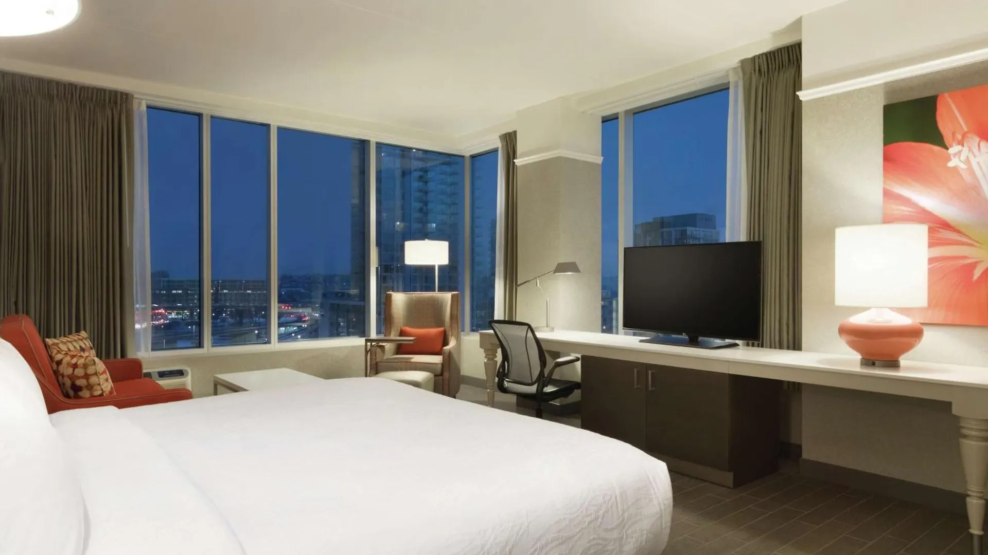 Hilton Garden Inn Calgary Downtown Hotel
