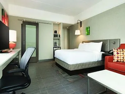 Hilton Garden Inn Calgary Downtown 3*,  Canada